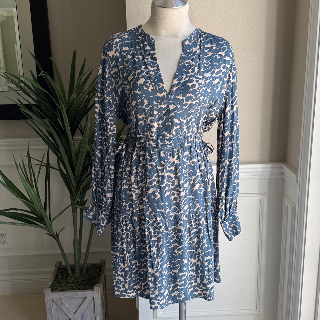 New Rails Ivy Long Sleeve Lightweight Crepe Floral Mini Dress In Blue